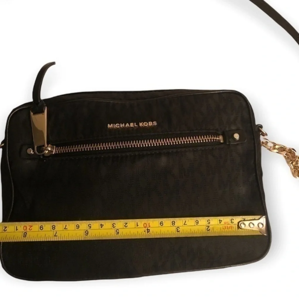 Michael kors signature mk messenger crossbody bag